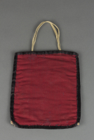 Yakama%20artist%2C%20%3Cb%3E%3Ci%3E%20K%26%238217%3Bpit-lima%20sapk%26%238217%3Bukt%20%28Beaded%20Bag%29%3C%2Fi%3E%3C%2Fb%3E%2C%201900%2F1920%2C%20K%26%238217%3Bpit-lima%20%28beadwork%29%20on%20Sk%26%238217%3Bimski%26%238217%3Bim%20%28thin%2C%20tanned%20hide%29%2C%20cloth%2C%20The%20Elizabeth%20Cole%20Butler%20Collection%2C%20no%20known%20copyright%20restrictions%2C%202012.92.86
